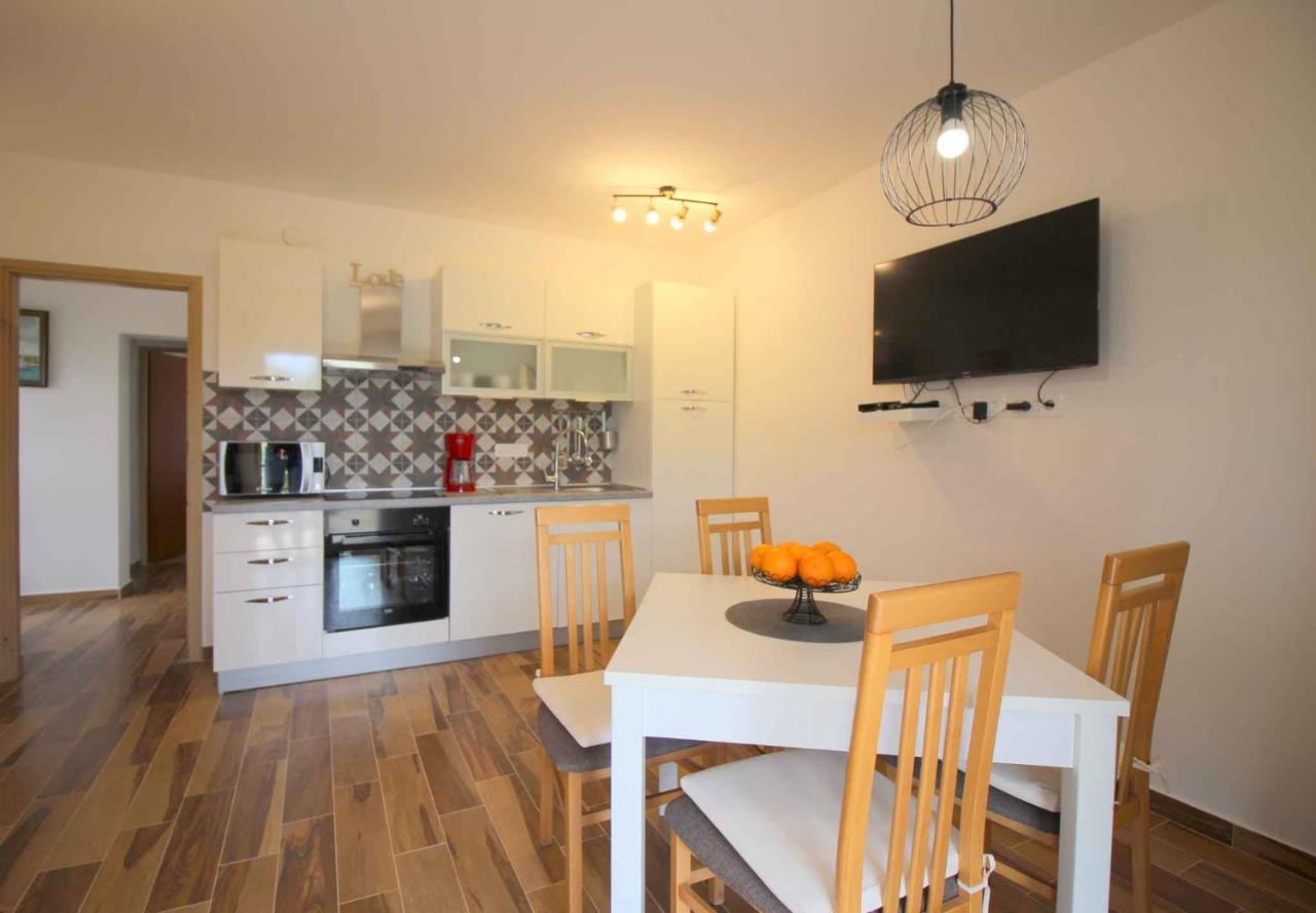 Apartments In Porec/Istrien 9923 Екстериор снимка